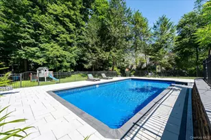 27 Lakeview Ave W, Cortlandt Manor, NY 10567 - Photo 32