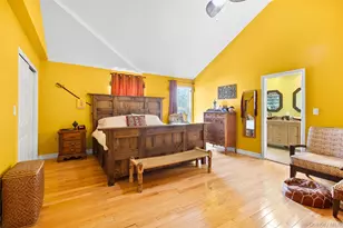 11 Harvest Ln, West Islip, NY 11795 - Photo 10