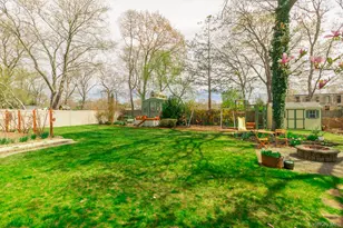11 Harvest Ln, West Islip, NY 11795 - Photo 20