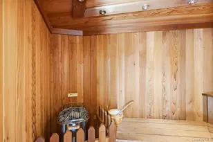 10 Hart Pl, Dix Hills, NY 11746 - Photo 12