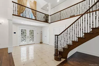 10 Hart Place, Dix Hills, NY 11746 - Photo 26