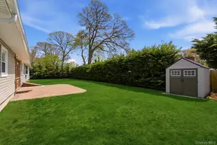 22 Wiggins St, Ronkonkoma, NY 11779 - Photo 28
