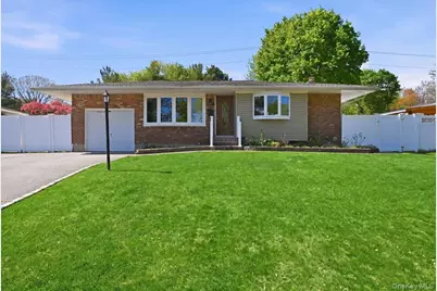 9 Copperbeech Road, Saint James, NY 11780 - Photo 2