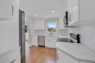 102 Hausch Blvd, Roosevelt, NY 11575 - Photo 12