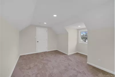 102 Hausch Boulevard, Roosevelt, NY 11575 - Photo 18