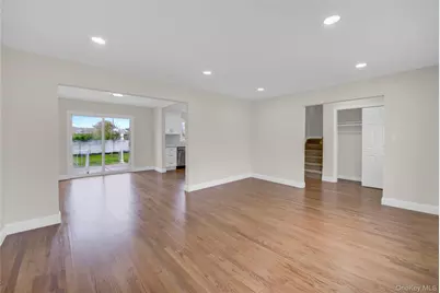102 Hausch Boulevard, Roosevelt, NY 11575 - Photo 8