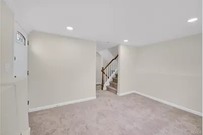 102 Hausch Boulevard, Roosevelt, NY 11575 - Photo 20