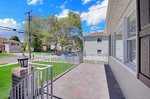 102 Hausch Blvd, Roosevelt, NY 11575 - Photo 4