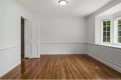 35 Sherry Hill Lane, Manhasset, NY 11030 - Photo 10