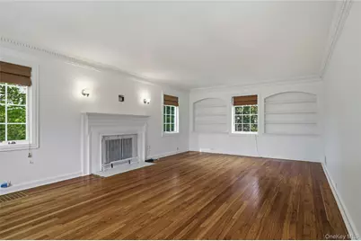 35 Sherry Hill Lane, Manhasset, NY 11030 - Photo 8