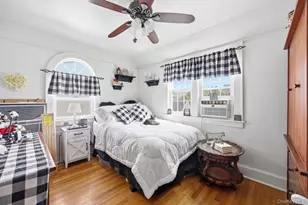 110 Bedford Ave, New Hyde Park, NY 11040 - Photo 14