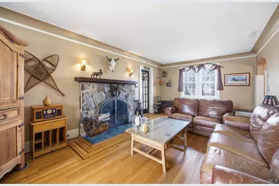 110 Bedford Avenue, New Hyde Park, NY 11040 - Photo 6