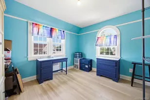 110 Bedford Ave, New Hyde Park, NY 11040 - Photo 18