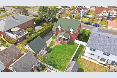 110 Bedford Avenue, New Hyde Park, NY 11040 - Photo 26
