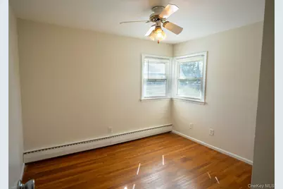 18 Edna Drive, Syosset, NY 11791 - Photo 12