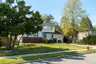 18 Edna Dr, Syosset, NY 11791 - Photo 2