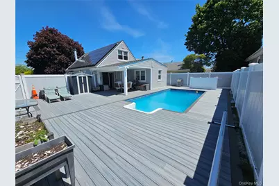 27 Spruce Street, Hicksville, NY 11801 - Photo 20