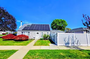 27 Spruce St, Hicksville, NY 11801 - Photo 6