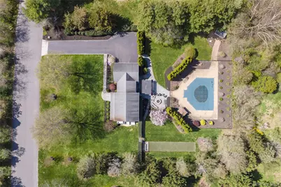 2120 Crown Land Lane, Cutchogue, NY 11935 - Photo 2