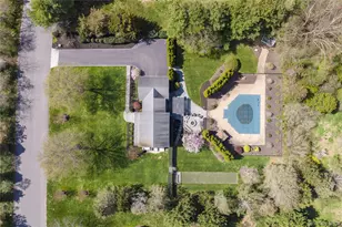 2120 Crown Land Ln, Cutchogue, NY 11935 - Photo 2