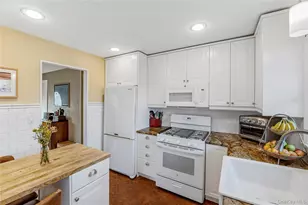 228 8th St, Bethpage, NY 11714 - Photo 10