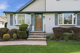 14 McCord Pl, Bethpage, NY 11714 - Photo 4
