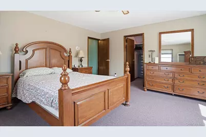 14 McCord Place, Bethpage, NY 11714 - Photo 18