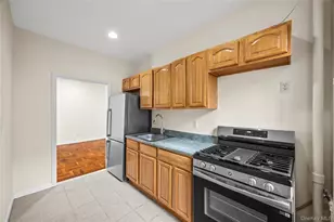 766 Brady Ave, Bronx, NY 10462 - Photo 10