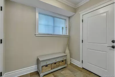 33 Harwood Drive E, Glen Cove, NY 11542 - Photo 24