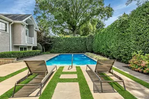 33 Harwood Dr E, Glen Cove, NY 11542 - Photo 32