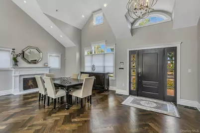 33 Harwood Drive E, Glen Cove, NY 11542 - Photo 4