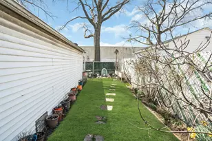 94-18 95th St, Ozone Park, NY 11416 - Photo 42
