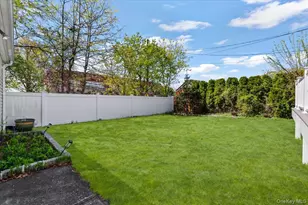 10 Lea Pl, Albertson, NY 11507 - Photo 34