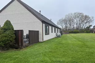 50 Gauguin Ct, Middle Island, NY 11953 - Photo 2