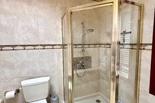 75-19 188th St, Fresh Meadows, NY 11366 - Photo 16