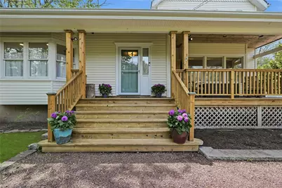 95 6th Avenue, Huntington Station, NY 11746 - Photo 6