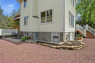 95 6th Ave, Huntington Station, NY 11746 - Photo 36