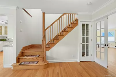 95 6th Avenue, Huntington Station, NY 11746 - Photo 8