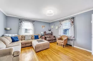 33 Albert St, Hicksville, NY 11801 - Photo 10