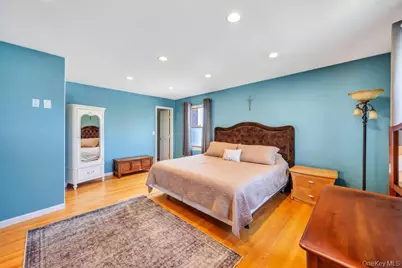 33 Albert Street, Hicksville, NY 11801 - Photo 18