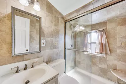 33 Albert Street, Hicksville, NY 11801 - Photo 22