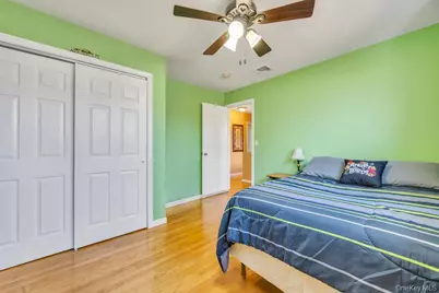 33 Albert Street, Hicksville, NY 11801 - Photo 16