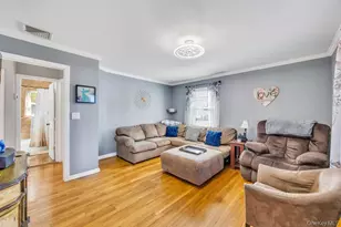 33 Albert St, Hicksville, NY 11801 - Photo 8