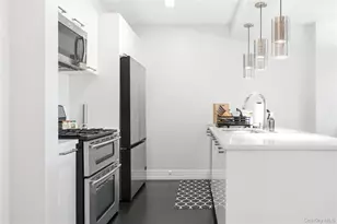 64-05 Yellowstone Blvd, Forest Hills, NY 11375 - Photo 6