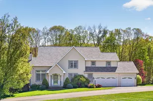 6 Martingale Way, Pawling, NY 12564 - Photo 2