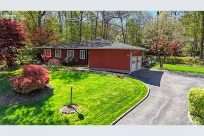 14 Sunderland Place, Suffern, NY 10901 - Photo 1