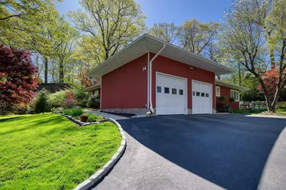 14 Sunderland Place, Suffern, NY 10901 - Photo 4