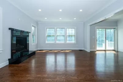 19 Beverly Road, New Rochelle, NY 10804 - Photo 14