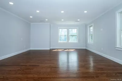 19 Beverly Road, New Rochelle, NY 10804 - Photo 8