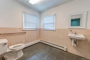 3250 Sunrise Hwy, East Islip, NY 11730 - Photo 18